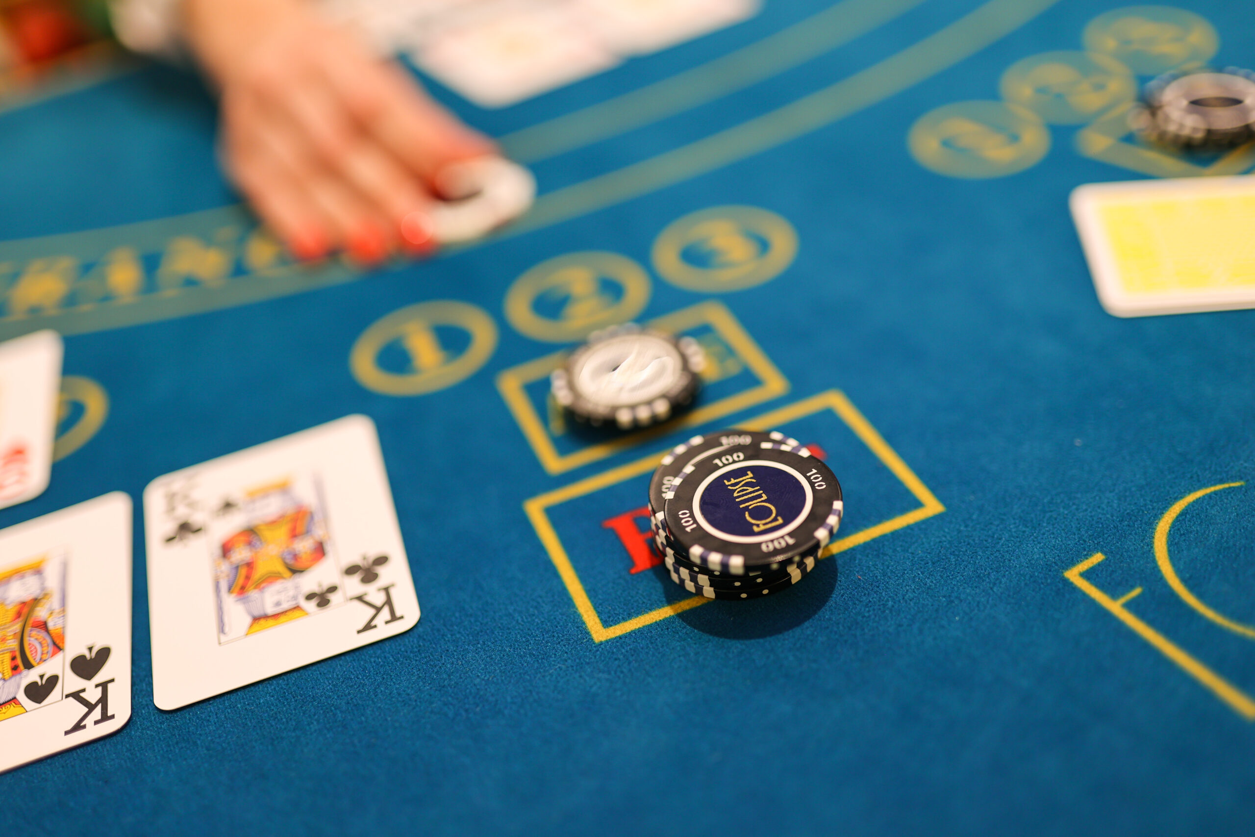 Blackjack & Poker in Batumi: Eclipse Casino