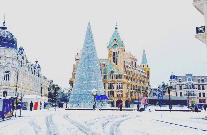 Winter Trip to Batumi: Discover the Charm of Eclipse Casino ❄️🎰